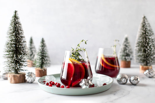 Cocktail di Natale 2025: Le Tendenze che Scalderanno le Feste tra Spezie e Innovazione